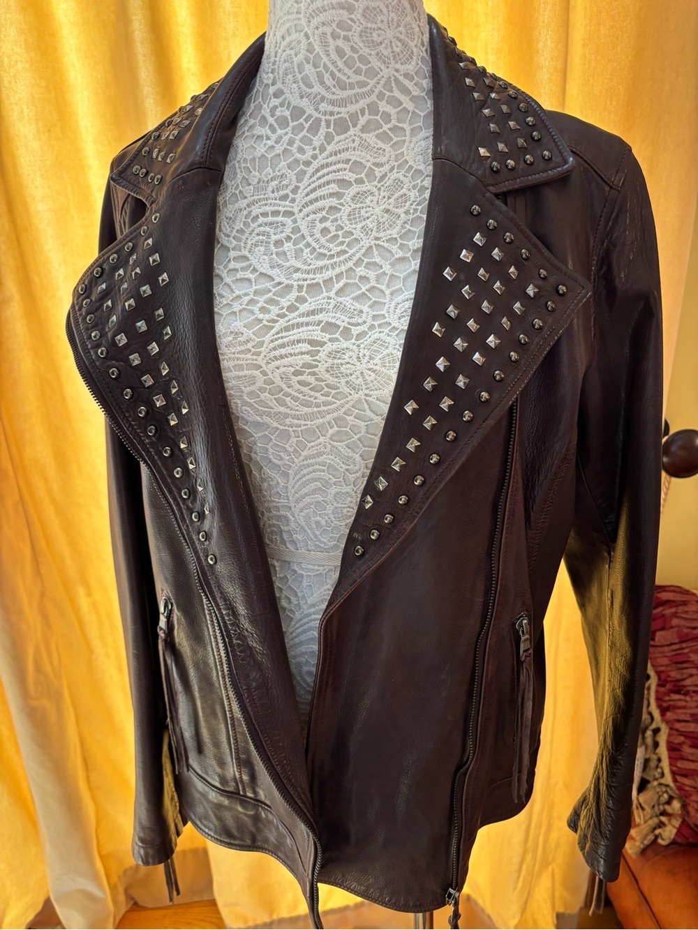Brown leather London Wrap jacket with studs and western details - Picture 2 of 7